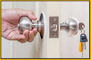 Phoenix Locksmith Services Phoenix, AZ 602-687-4403 Phoenix Locksmith Services Phoenix, AZ 602-687-4403 - 18-Unlock-Door